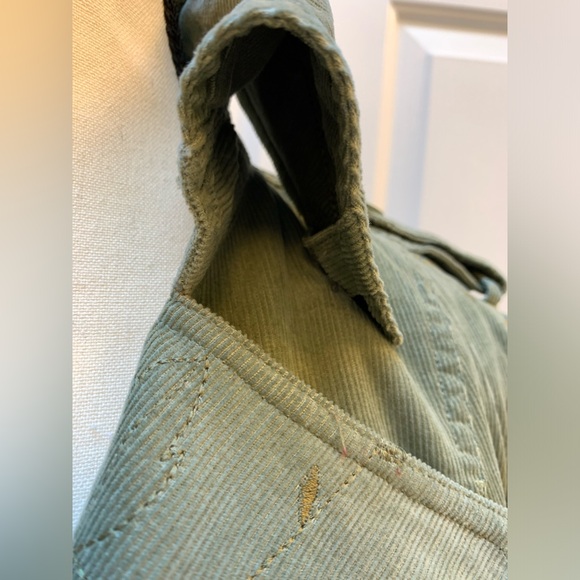 Well tailored and gorgeous corduroy trench coat with embroidery - Picture 4 of 15